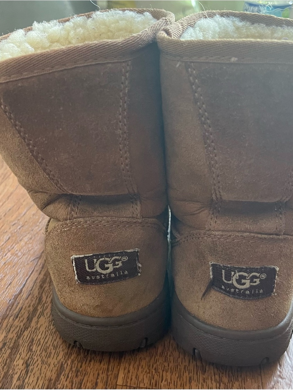 UGG Kids Chestnut Suede Shearling-Lined Boots